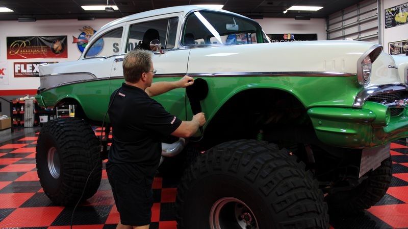 Monster 4x4 1957 Chevy Bel Air