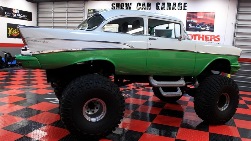 Monster 4x4 1957 Chevy Bel Air