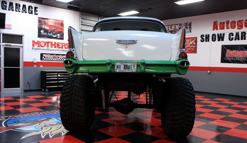 Monster 4x4 1957 Chevy Bel Air
