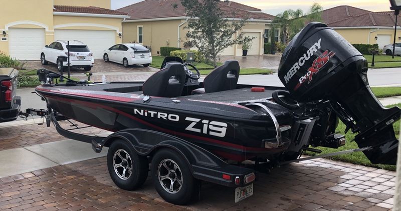 Nitro Bass Tracker Fishing Boat