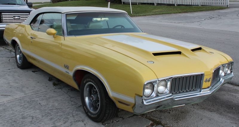 Oldsmobile 442 W30 detailed by Mike Phillips