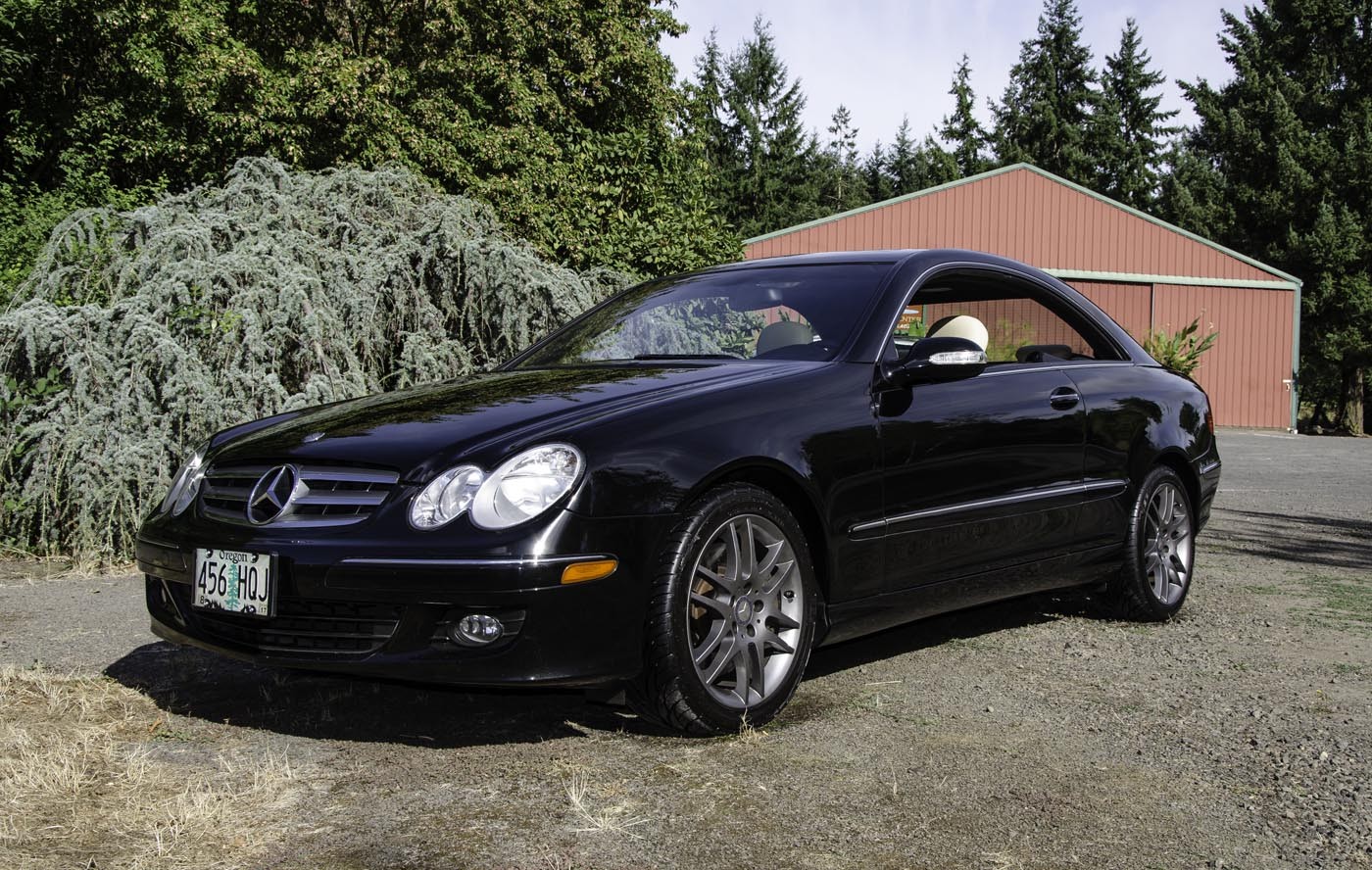 Pillarless coupe