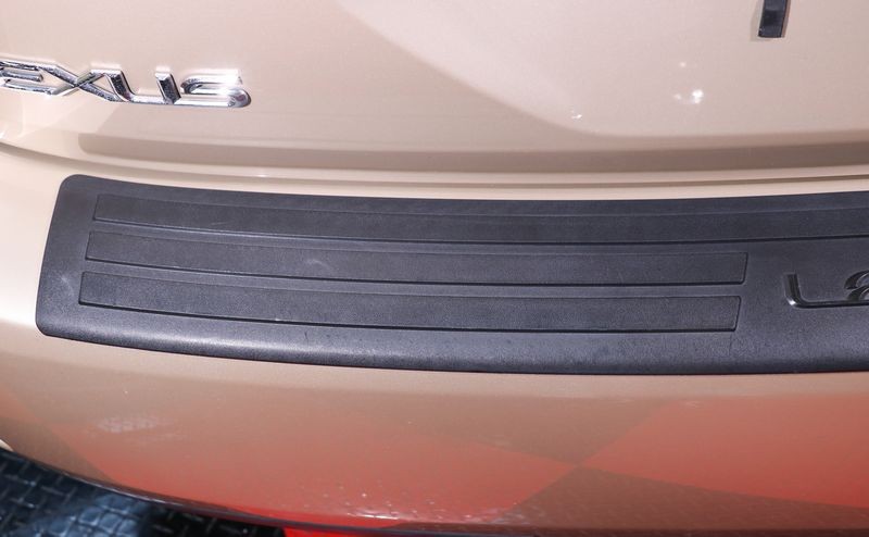 Pinnacle Onyx Trim Restorer