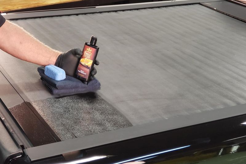 Pinnacle Onyx Trim Restorer
