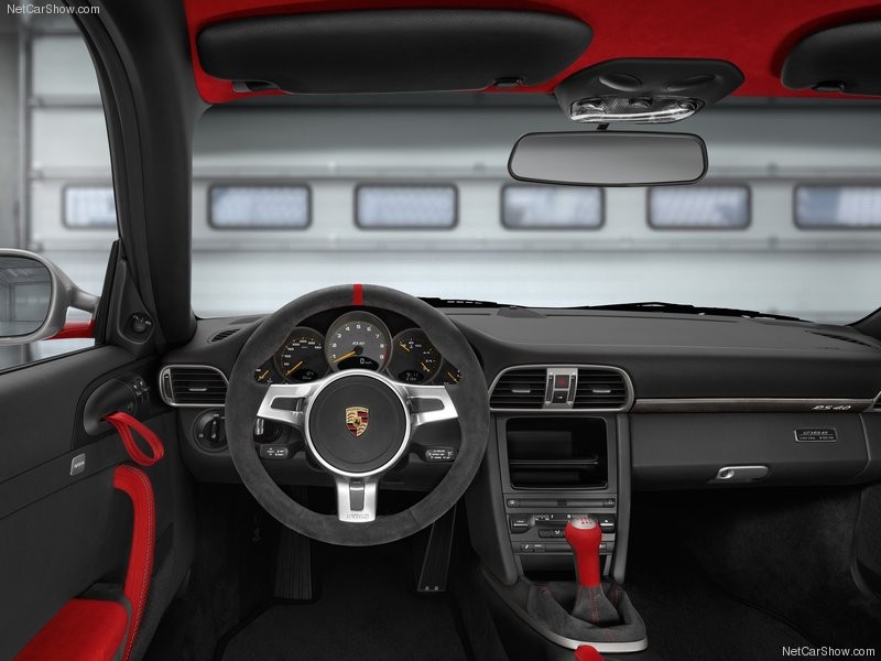 Porsche-911_GT3_RS_4_0_2012_800x600_wallpaper_06