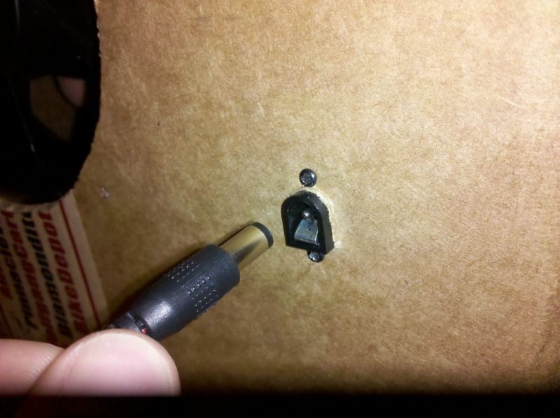 Power supply port