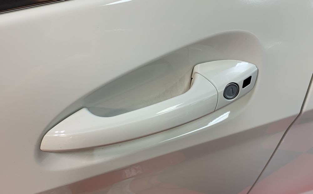 Remove Fingernail Scratches behind door handle