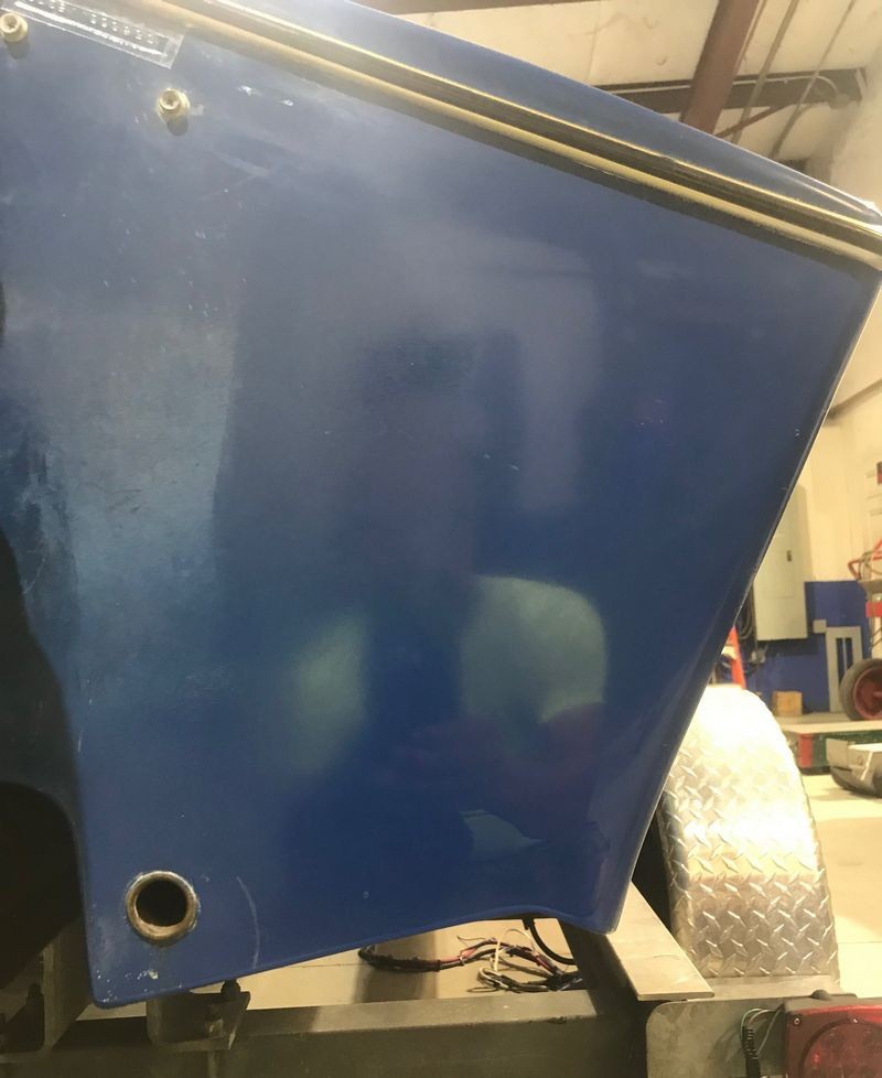 Remove Oxidation 1985 Cougar Tunnel Hull Speed Boat