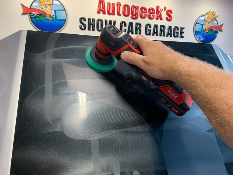 Remove swirls scratches by machine in Vinyl Stripes Decals Graphics Corvett
