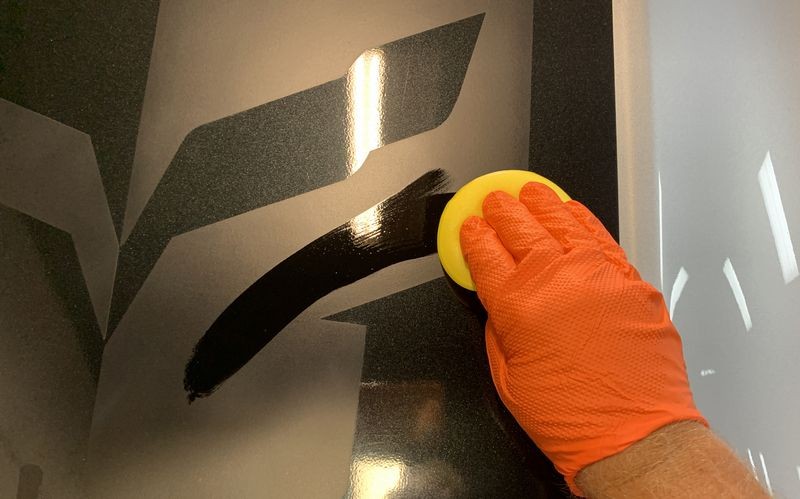 Remove swirls scratches by machine in Vinyl Stripes Decals Graphics Corvett