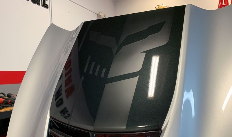 Remove swirls scratches by machine in Vinyl Stripes Decals Graphics Corvett