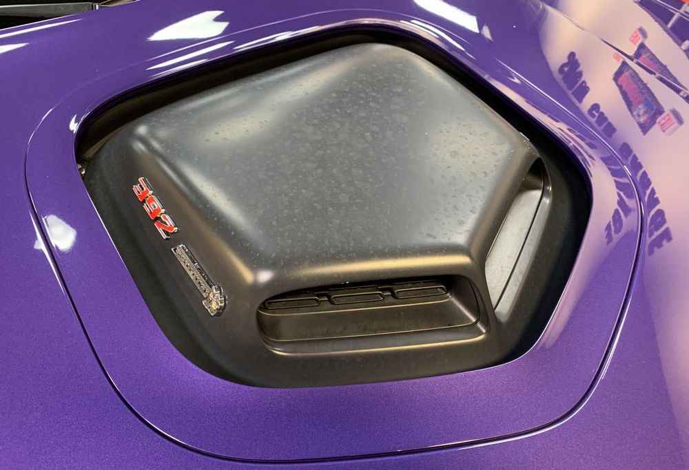Remove water spots Matte Shaker Hood Scoop 2016 Challenger Scatpack 392 Hem