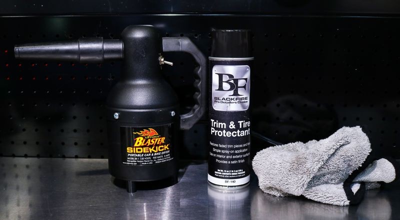 Review: BLACKFIRE Trim &amp; Tire Protectant Aerosol