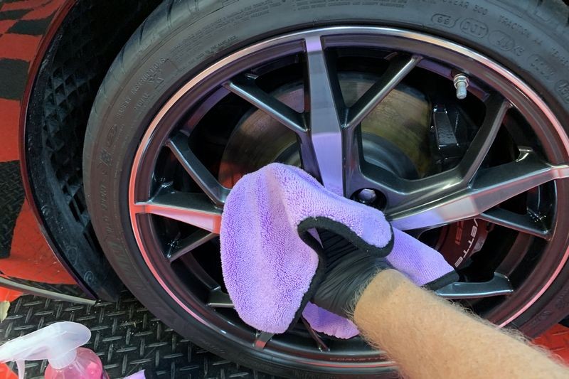 Review GYEON Q2 RIM ceramic coating C8 Corvette