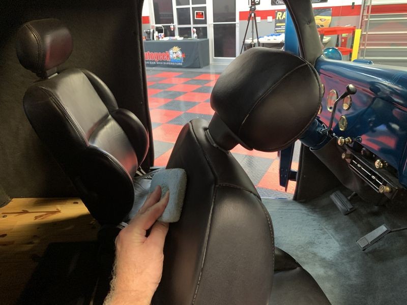 Review IGL Coatings Leather ECOSHINE