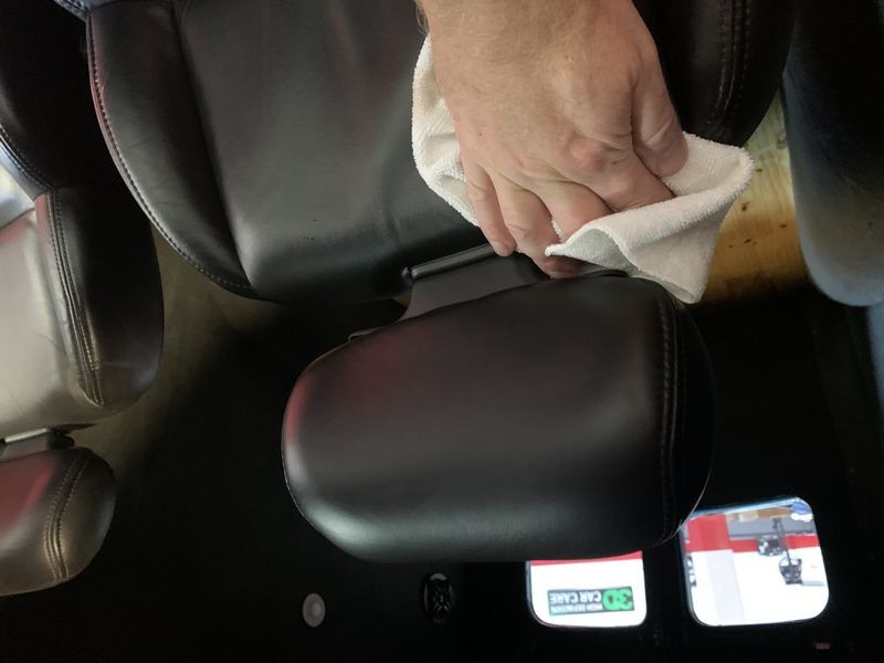 Review IGL Coatings Leather ECOSHINE