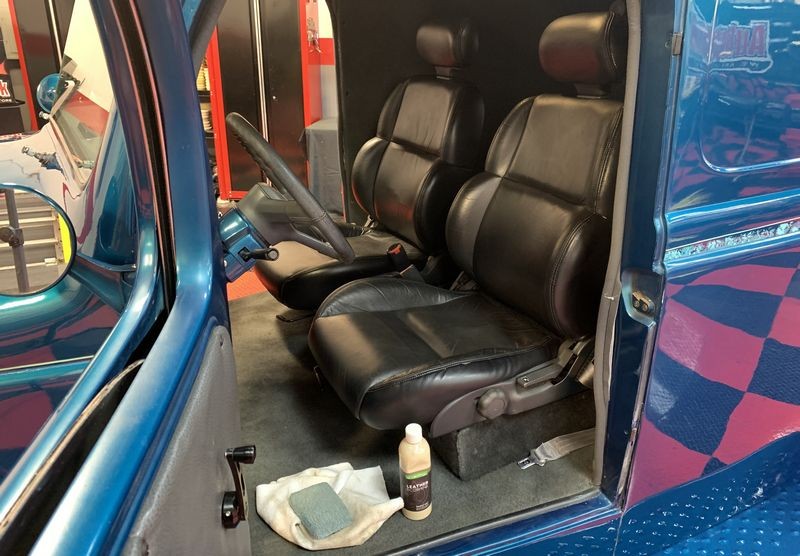 Review IGL Coatings Leather ECOSHINE