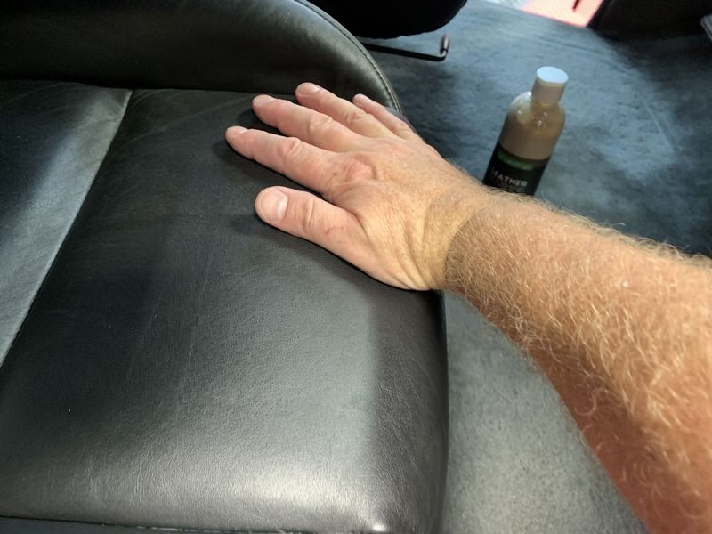 Review IGL Coatings Leather ECOSHINE