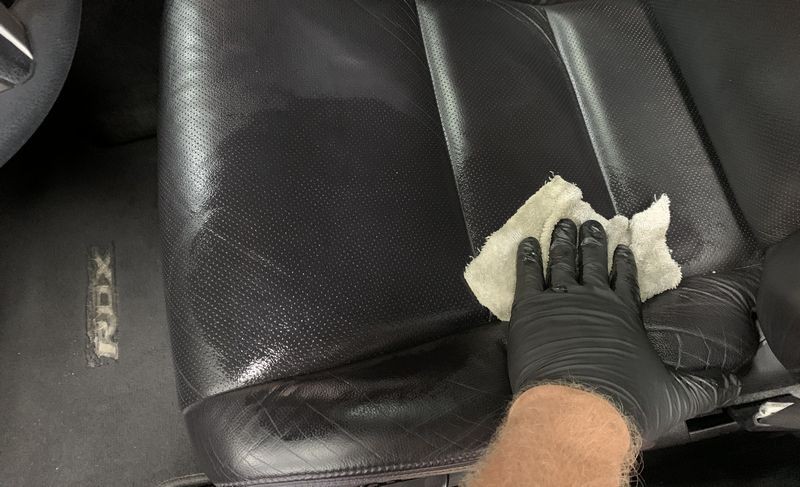 Review Letherique Leather Rejuvenator and Printine Clean