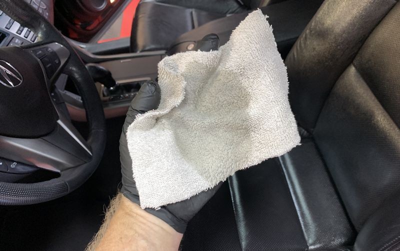 Review Letherique Leather Rejuvenator and Pristine Clean