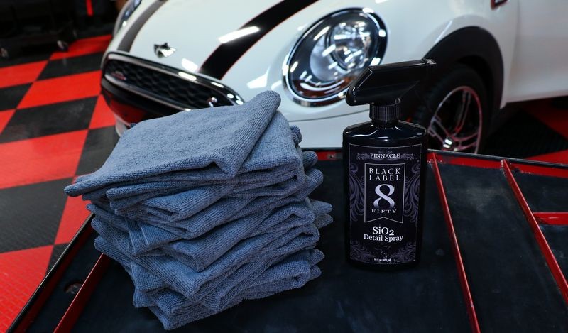 Review Pinnacle Black Label SiO2 Spray Detailer