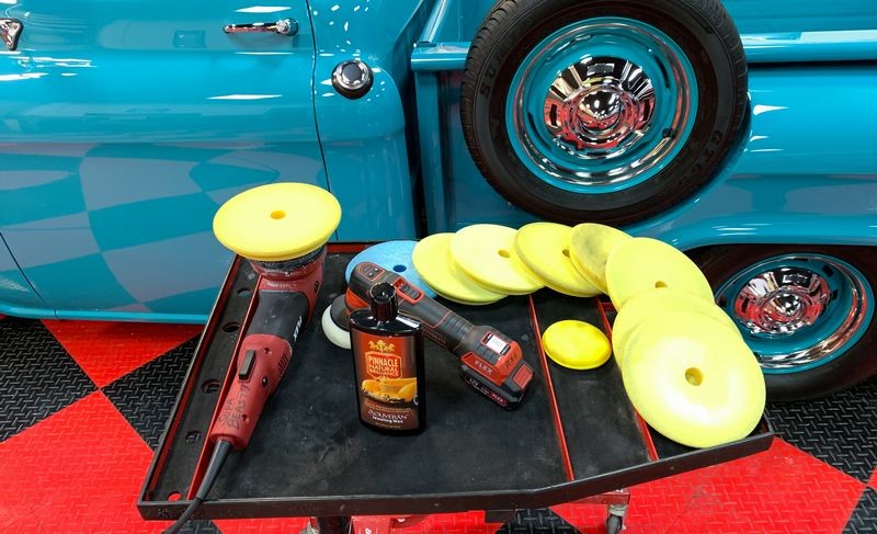 Review Pinnacle Jeweling Wax Swirls Gone in 1 Step