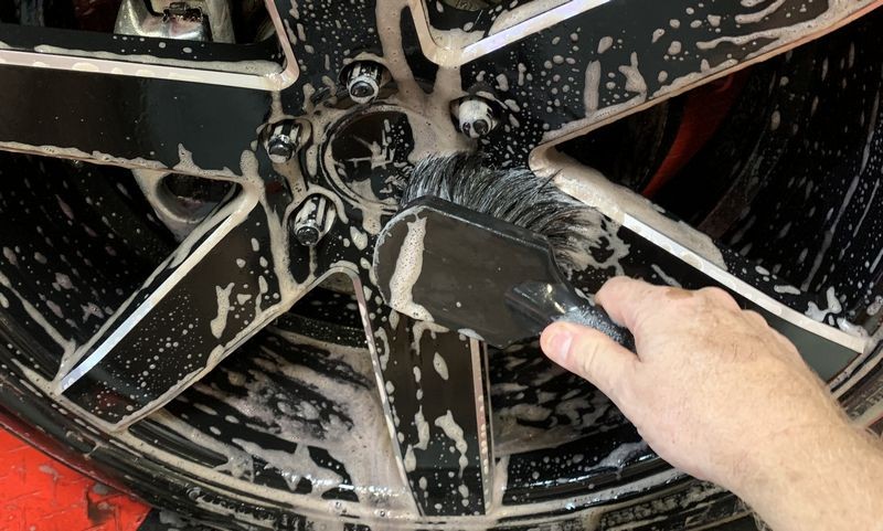 Review SONAX The Beast Wheel Cleaner
