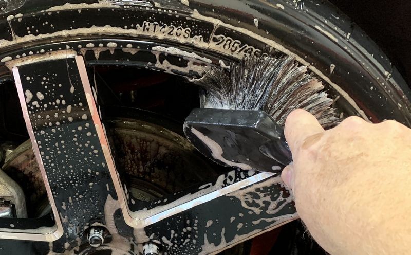 Review SONAX The Beast Wheel Cleaner