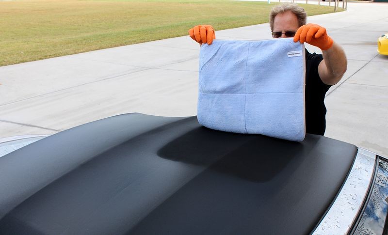 Review: The Big Blue Drying Towel by Mike Phillips Autogeek