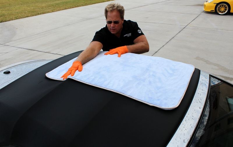 Review: The Big Blue Drying Towel by Mike Phillips Autogeek