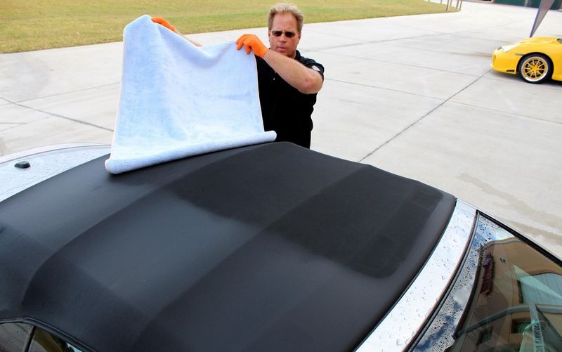 Review: The Big Blue Drying Towel by Mike Phillips Autogeek