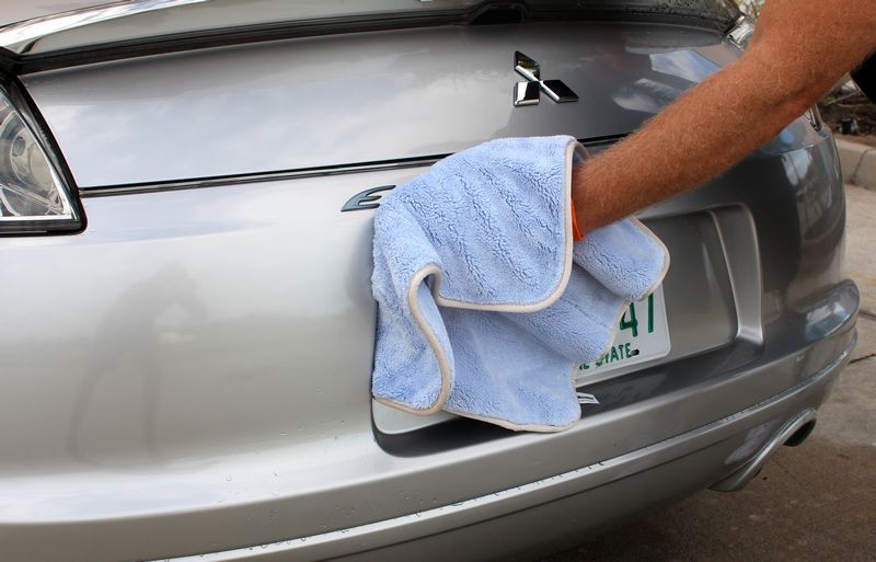 Review: The Big Blue Drying Towel by Mike Phillips Autogeek