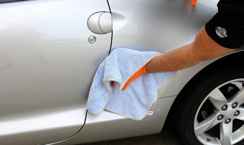 Review: The Big Blue Drying Towel by Mike Phillips Autogeek