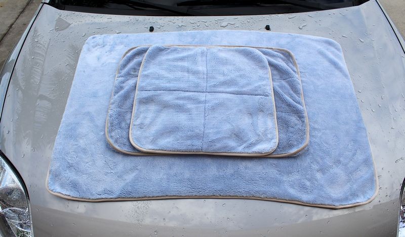 Review: The Big Blue Drying Towel by Mike Phillips Autogeek