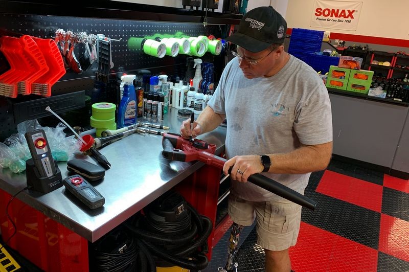 Rinardo Wilson FLEX Car Dryer Mike Phillips