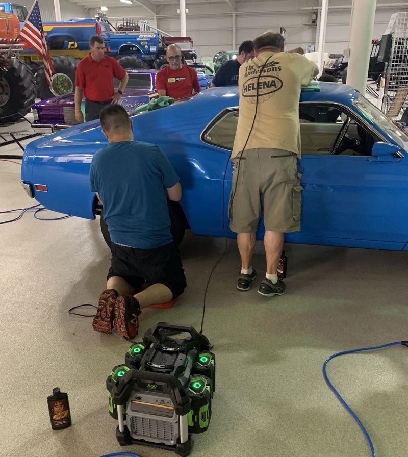 Roadshow Car Detailing Class in Auburn Indiana Mike Phillips