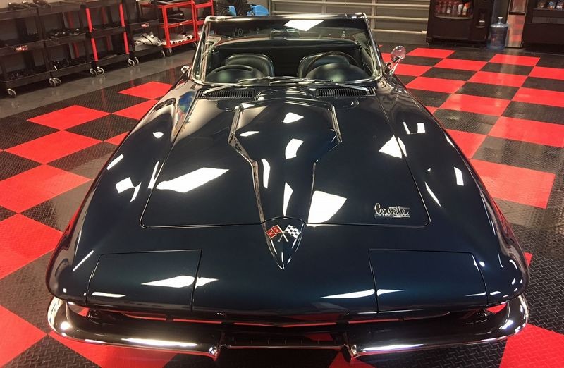 Scuff and Buff 1966 Corvette Stingray Wetsanding Mike Phillips