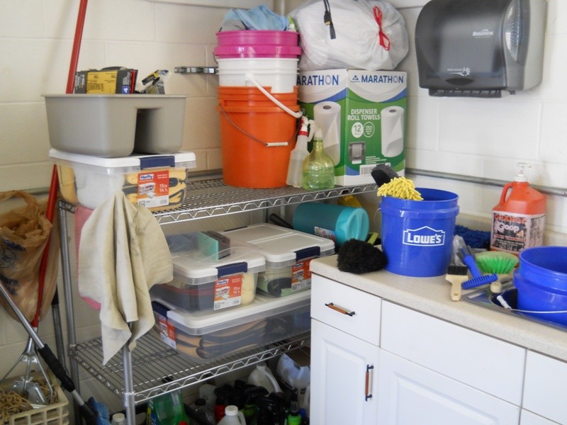 Sink area and shelves