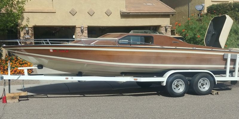 Sleekcraft Ski Boat - Remove Oxidation