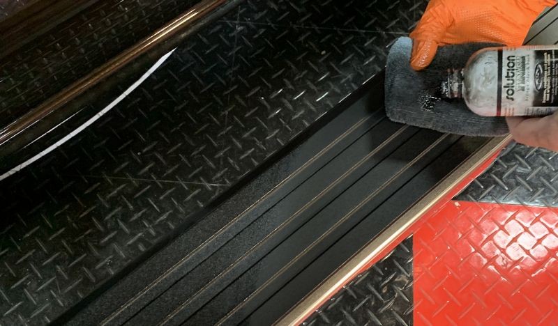 Solution Finish Restore Running Boards 2018 Chevy Silverado