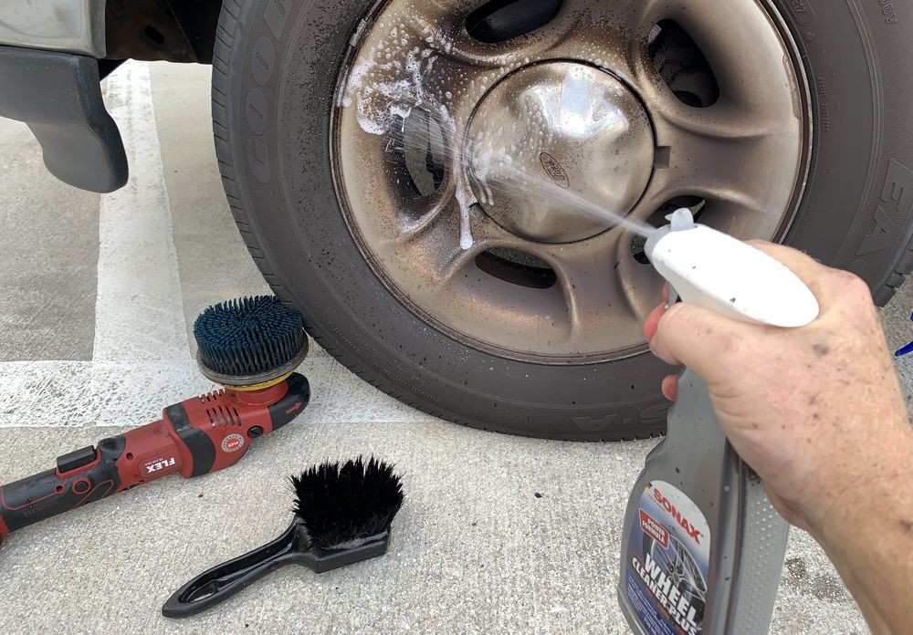 SONAX Wheel Cleaner PLUS New Formula