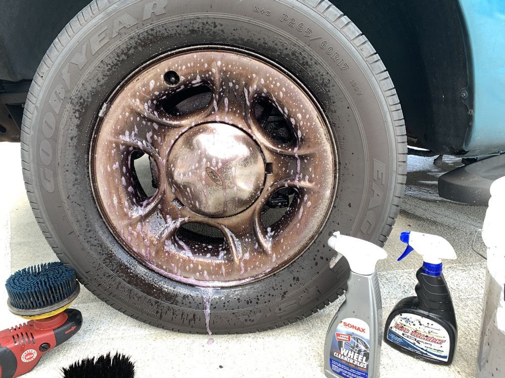 SONAX Wheel Cleaner PLUS New Formula