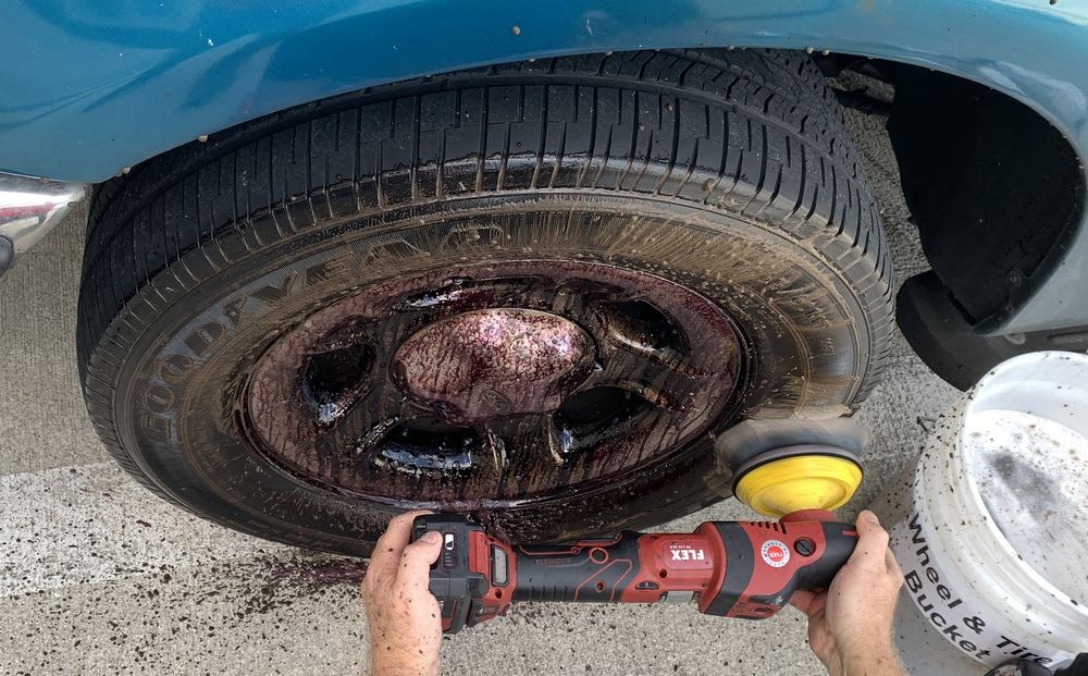 SONAX Wheel Cleaner PLUS New Formula