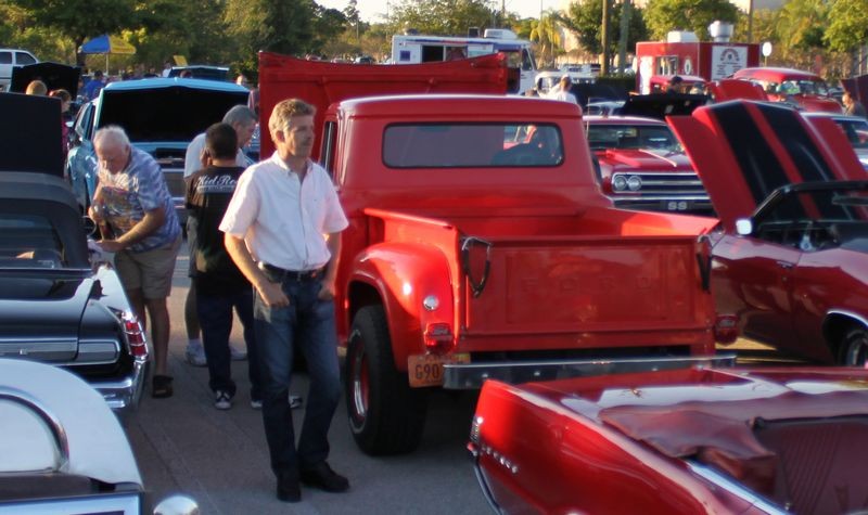 Swirled out Ford Truck to be de-swirled by Mike Phillips