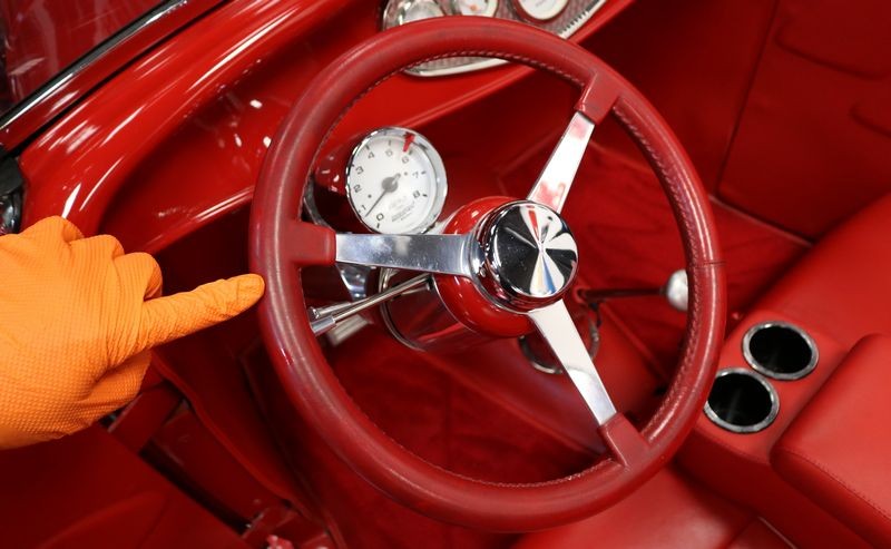 Technique tip for cleaning your cars steering wheel