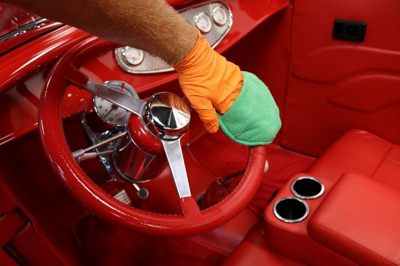 Technique tip for cleaning your cars steering wheel
