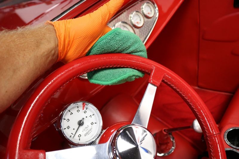 Technique tip for cleaning your cars steering wheel