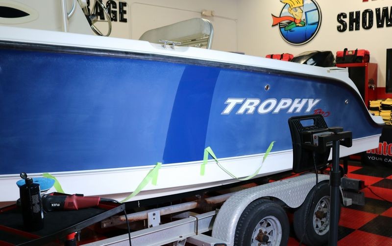 Test Spot on 21 foot Trophy Center Console Mike Phillips