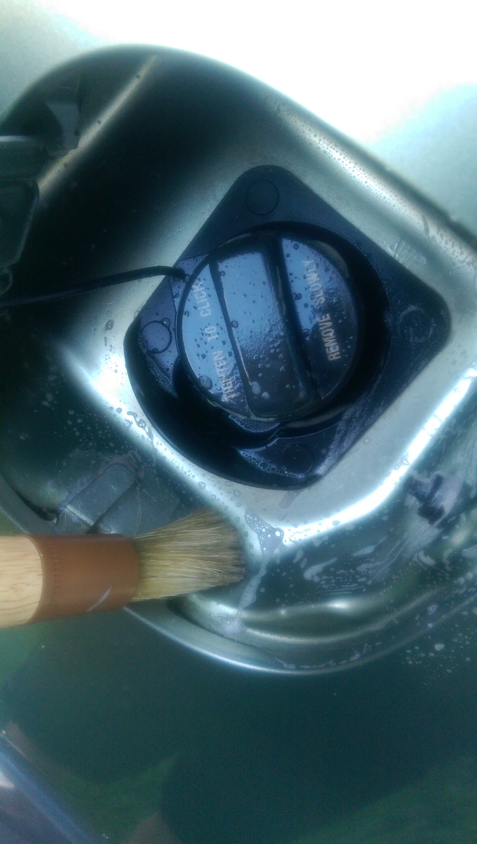 tn_fuel_door_cleaning