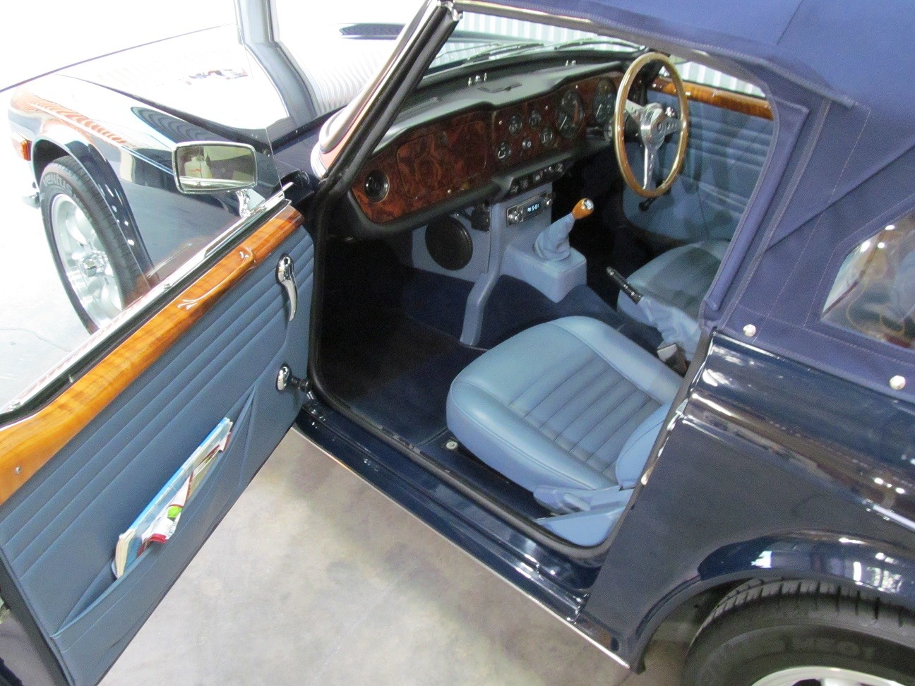 TR6_Interior_0022